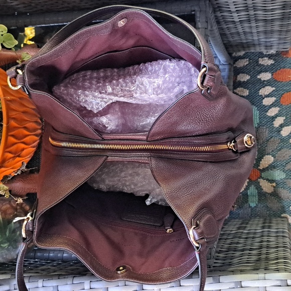 🎁 NEW COACH EDIE 31 Turnlock Burgundy, Oxblood Pebble Leather Shoulder B - Picture 11 of 16